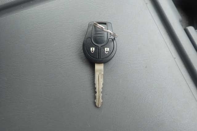 NISSAN CARAVAN VAN 2016 white